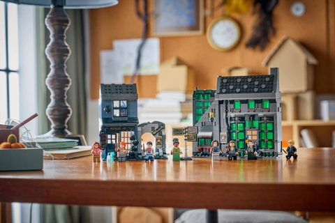 LEGO Harry Potter Knockturn Alley™ Wizarding Shops 76471