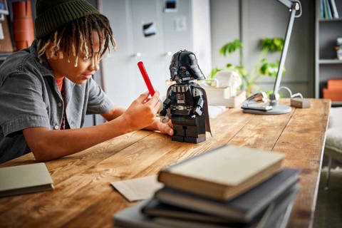 LEGO Star Wars Up-Scaled Darth Vader™ Minifigure 75461
