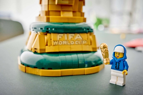 LEGO FIFA World Cup™ Official Trophy 43020