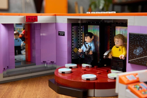Lego Icons Star Trek: U.S.S. Enterprise NCC-1701™ Bridge 11385
