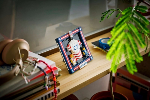 LEGO Editions 2026 U.S. Soccer National Team Jersey 43033