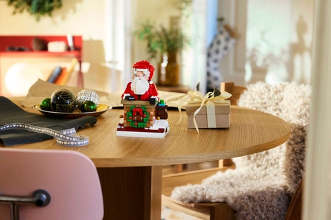 Lego Santa's Holiday Countdown 40487