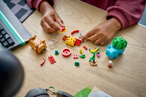 LEGO Pokémon SMART Play™: Berry Bash with Bulbasaur and Bidoof 72155