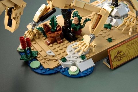 LEGO Dinosaur Fossils: Triceratops 77985