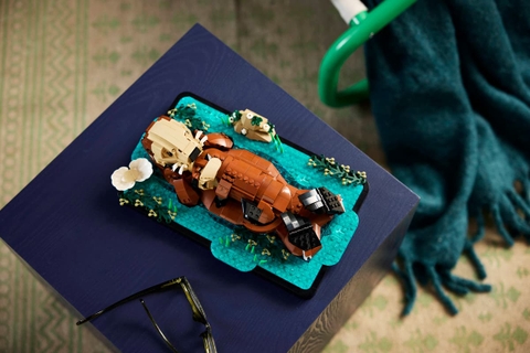 LEGO Floating Sea Otters 21366