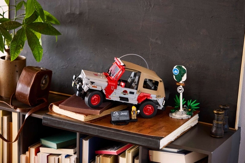 LEGO Jurassic Park Jeep® Wrangler 77984