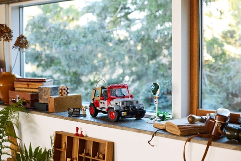 LEGO Jurassic Park Jeep® Wrangler 77984