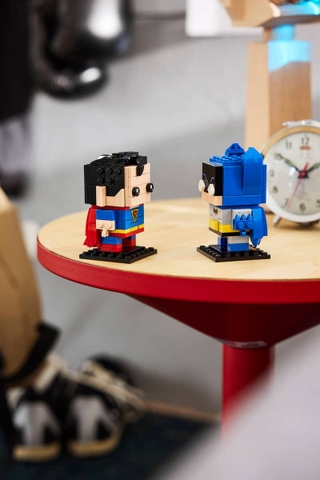 LEGO Golden Age Superman™ and Batman™ Figures 40859