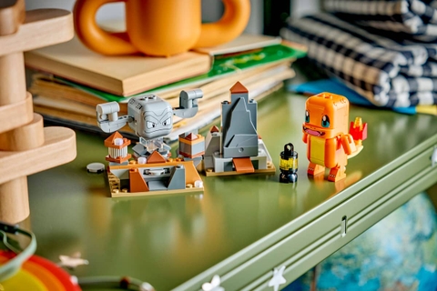 LEGO Pokémon SMART Play™: Charmander and Geodude's Cavern Clash 72157