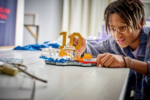 LEGO Editions Kylian Mbappé – Soccer Highlights 43013