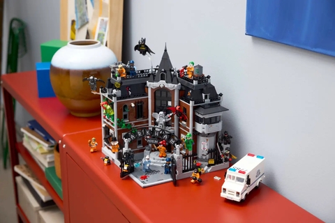 LEGO Arkham Asylum™ 76300