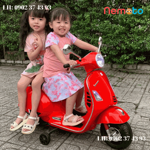 XE VESPA DỄ THƯƠNG CHO BÉ GÁI
