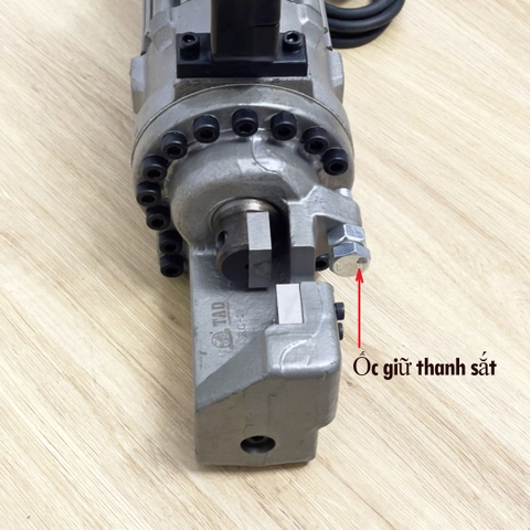 Máy cắt sắt thủy lực RC-20