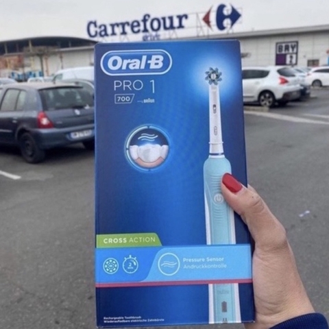 Bàn chải điện Oral B Pro 1 dùng siêu thích - chính hãng Pháp