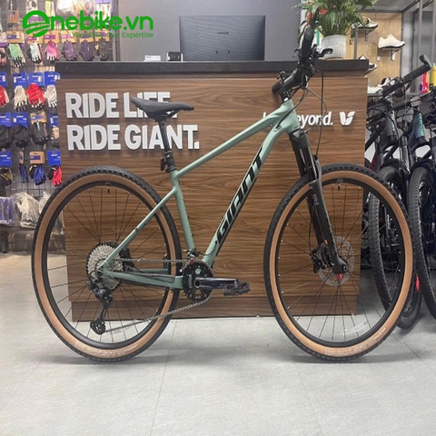 Xe đạp địa hình GIANT XTC SLR 2 27.5 2025