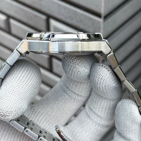 Maurice Lacroix Aikon White  AI6008-SS002-130-1 Automatic Nam 42mm USED