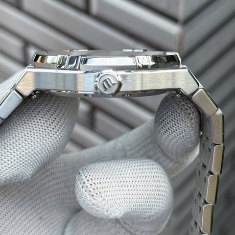 Maurice Lacroix Aikon White  AI6008-SS002-130-1 Automatic Nam 42mm USED