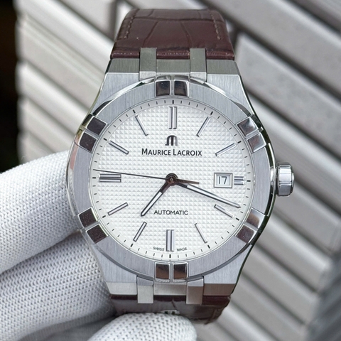 Maurice Lacroix Aikon AI6008-SS001-130-1 Automatic Nam 42mm USED