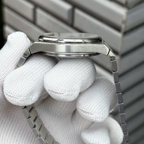 Tissot PRX MOP White T137.210.11.111.00 Quartz Unisex 35mm USED