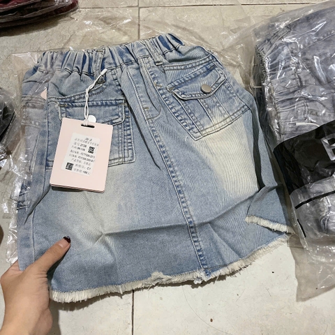 V320-Chân váy jean 2 hộp mềm (11.23kg)