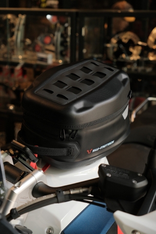 Túi cài bình xăng SW-Motech Yukon WP 6L. CBC MOTO GEAR