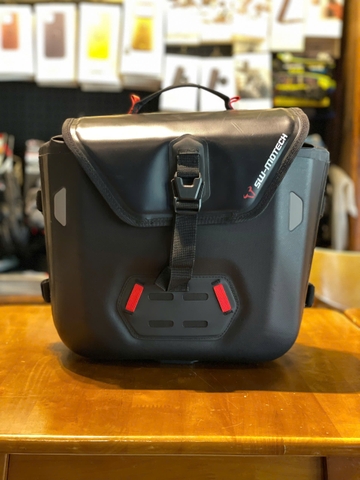 [Hàng lướt] Túi hông SW Motech Sysbag Waterproof - size S 16l - Trái