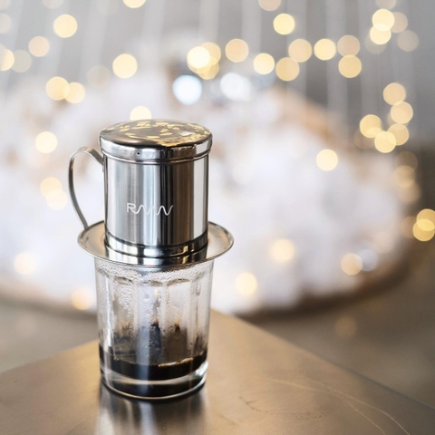 How to Brew Vietnamese Phin Coffee: A Step-by-Step Guide from RAAW