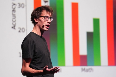 Công ty khởi nghiệp Mistral AI đạt vị thế kỳ lân trong cuộc đua AI