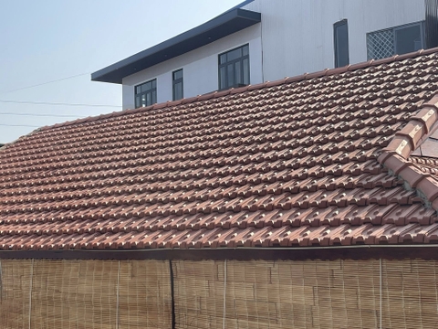 Giá ngói móc lợp nhà mới nhất - Kinh nghiệm chọn kích thước ngói móc phù hợp nhất