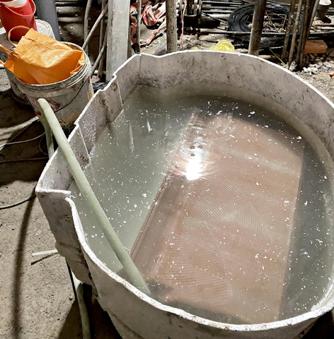 CÓ CẦN NGÂM GẠCH ỐP TƯỜNG KHÔNG?