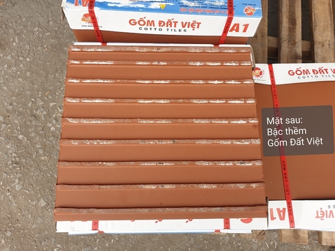 Gạch bậc thềm 36x40cm màu đỏ Gốm Đất Việt