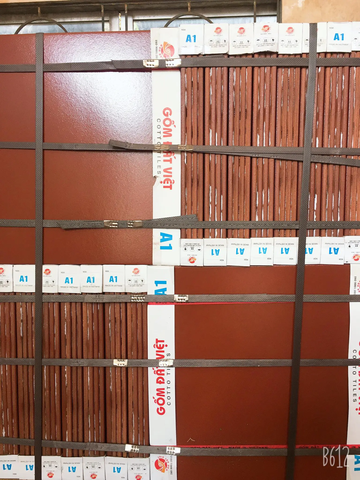 Gạch lát 40x40cm màu đỏ tráng men Gốm Đất Việt