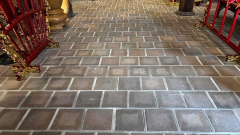 Gạch bát cổ 30x30x5cm màu tối
