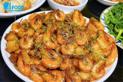 Tôm rang lá chanh làm theo cách này giòn ngon, thơm thức, đậm đà lại lên màu đỏ đẹp