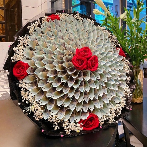 Bó hoa tiền 100 tờ 500k mix hoa hồng nhung