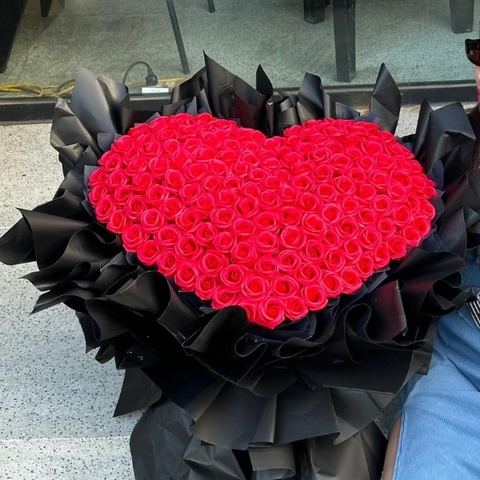 Bó hoa sáp thơm 120 bông màu đỏ hình trái tim