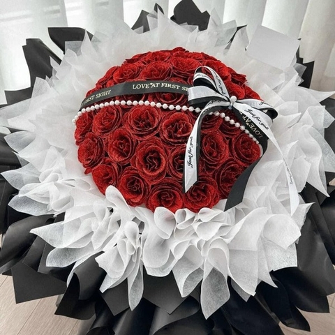 Hoa sáp nhũ lấp lánh màu đỏ dáng công chúa