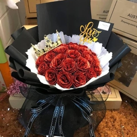 Hoa nhũ lấp lánh tặng vương miện