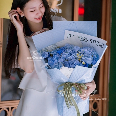 Hoa hồng sáp mix hoa lụa Cẩm tú cầu tông màu xanh