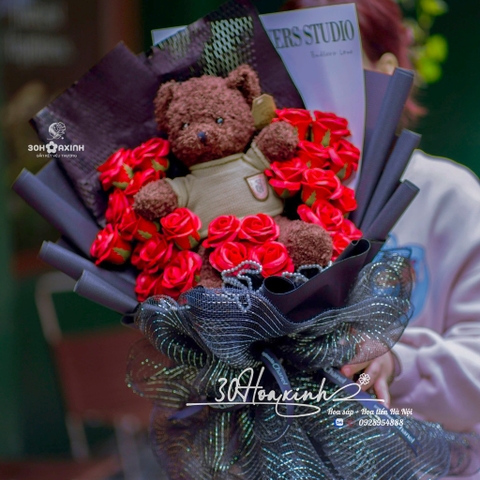 Hoa hồng sáp kèm gấu bông Teddy dễ thương
