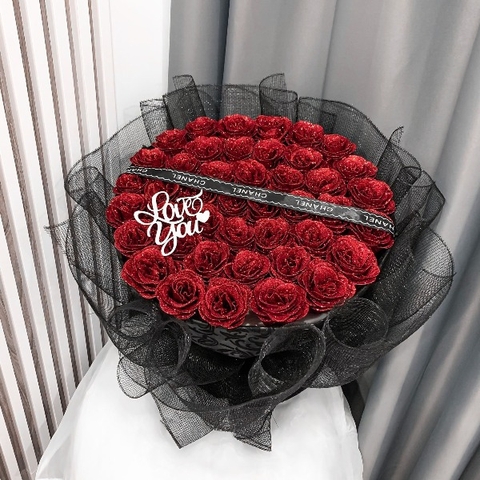 Hoa nhũ tròn màu đỏ có chữ Love you