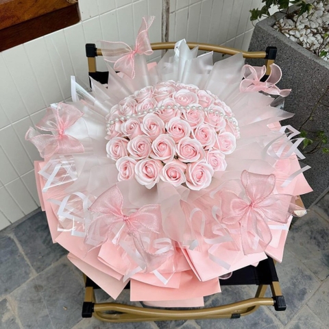 Bó hoa sáp màu hồng dáng công chúa