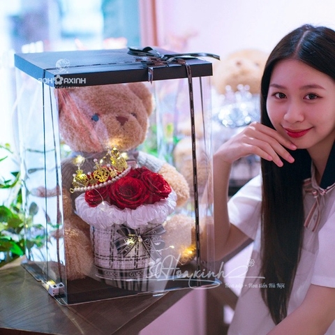 Hộp Gấu Teddy ôm hoa sáp lãng mạn