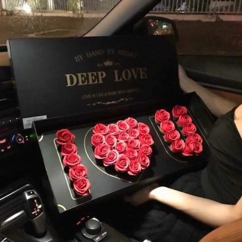 Hộp quà tặng hoa sáp I LOVE YOU