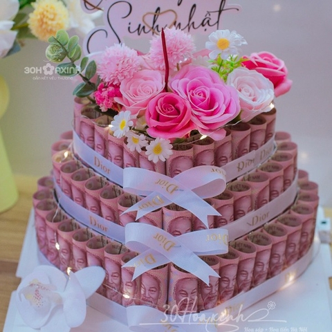 Hộp bánh sinh nhật hình trái tim yêu thương