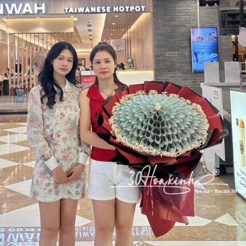 Bó hoa tiền tờ tiền 500k kết hợp hoa baby và hoa hồng