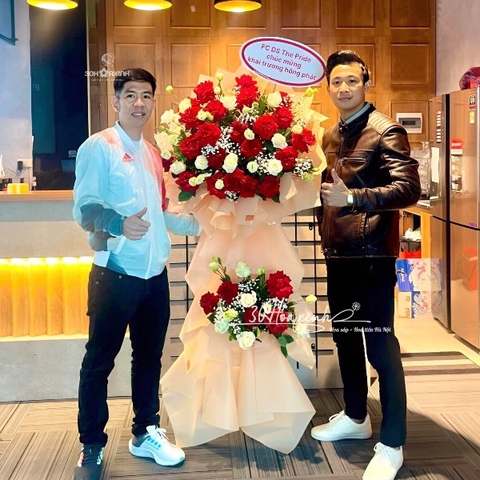 Kệ hoa khai trương 2 tầng hoa hồng phát