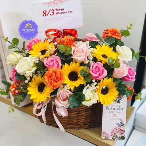 Giỏ hoa sáp hướng dương mix hoa hồng sáp