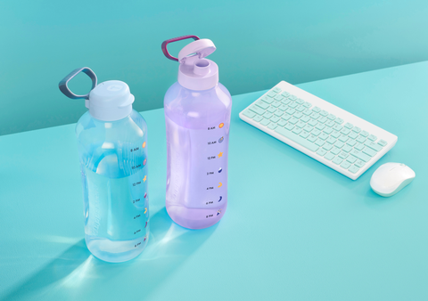 Bình Nước Tupperware 2L Có Vạch Chia Motivation