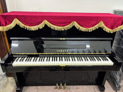 Piano Yamaha U2E